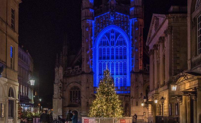 Christmas tree in front of Bath Abbey